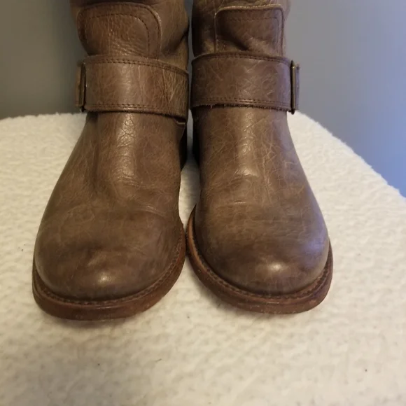 Johnny Ringo tall brown leather boots Size 7